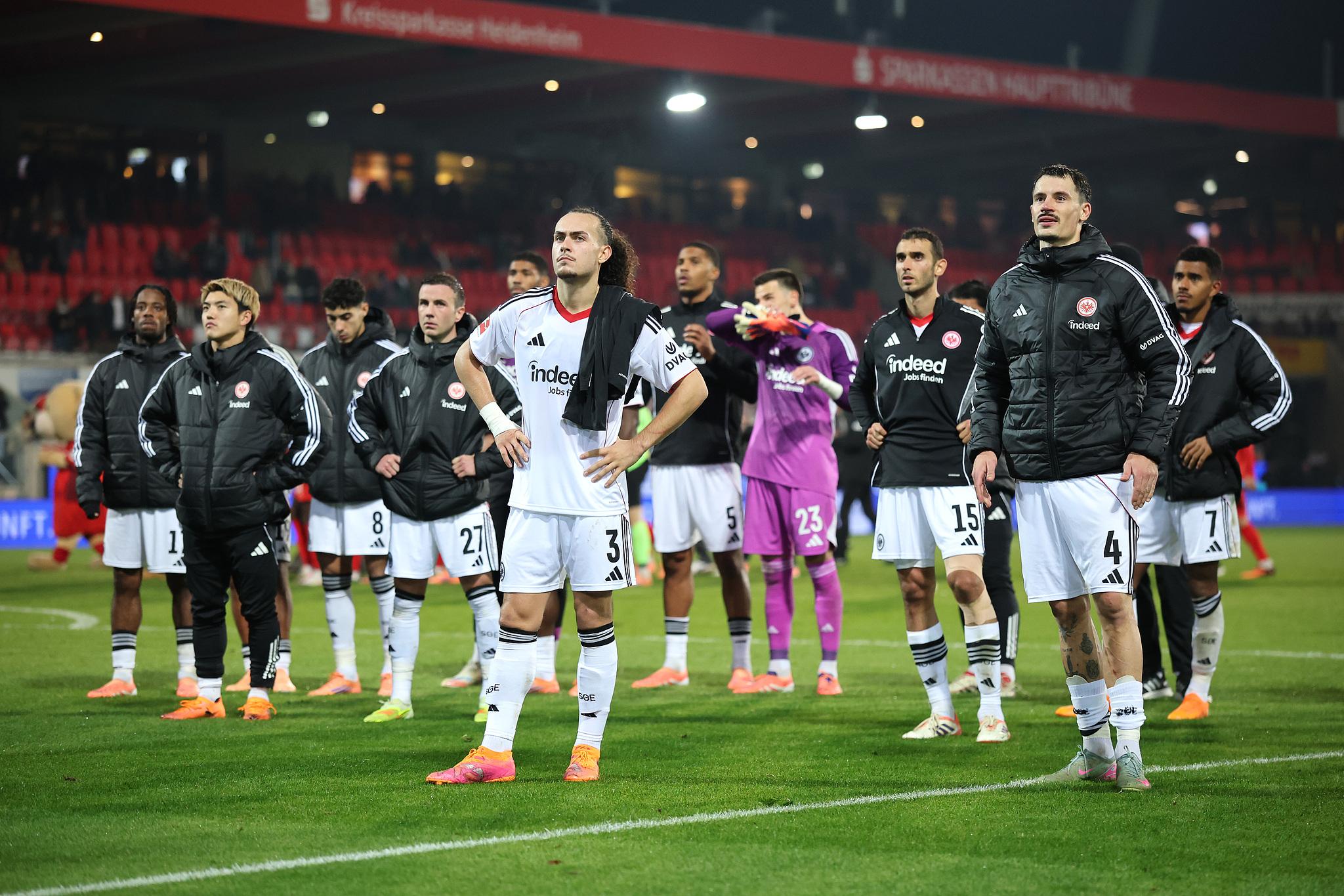 华体会部门-马里奥·格策必须填补法兰克福的乌尊空缺